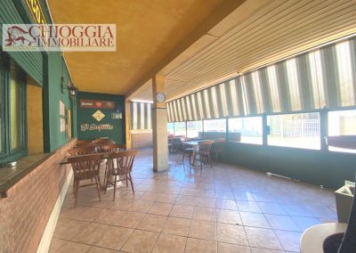 RIF.932 - CIVE' DI COREZZOLA, LOCALE COMMERCIALE A Euro 60.000.