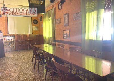 RIF.932 - CIVE' DI COREZZOLA, LOCALE COMMERCIALE A Euro 60.000.
