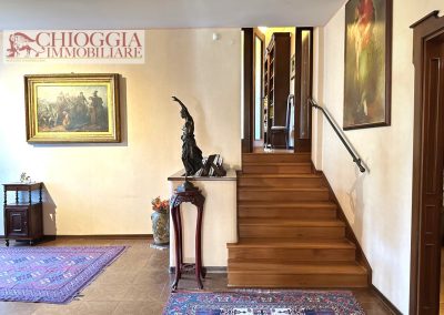 RIF.128 - PORTO VIRO (RO), PRESTIGIOSA VILLA CON PARCO DI 3.000 mq.