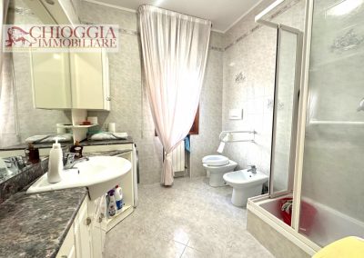 RIF.76 - CHIOGGIA, SALONI - APPARTAMENTO CON GARAGE