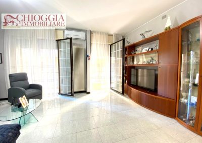 RIF.36 - SOTTOMARINA - 80 mq, DUE CAMERE MATRIMONIALI.