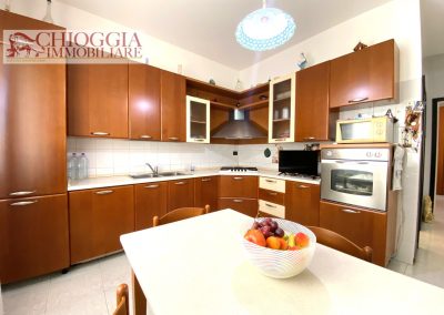 RIF.36 - SOTTOMARINA - 80 mq, DUE CAMERE MATRIMONIALI.