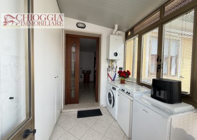 RIF.143 - SOTTOMARINA, APPARTAMENTO INDIPENDENTE CON 2 CAMERE, TERRAZZO E CANTINA