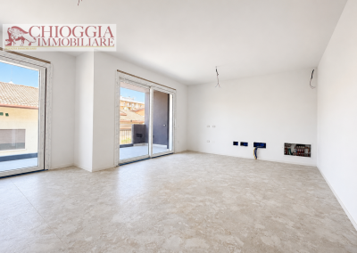 RIF.62B - PRONTA CONSEGNA, VILLA CON GIARDINO.