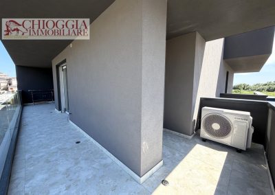 RIF.62B - PRONTA CONSEGNA, VILLA CON GIARDINO.