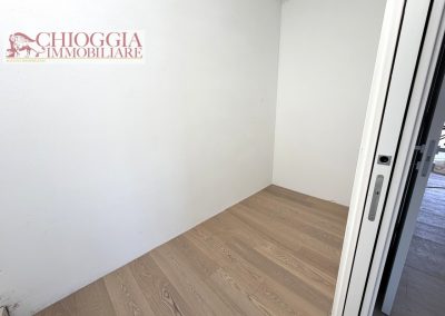 RIF.62B - PRONTA CONSEGNA, VILLA CON GIARDINO.