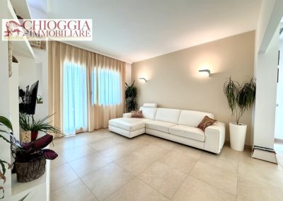 RIF.141 - SOTTOMARINA, 100 mq VISTA MARE.