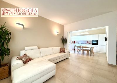 RIF.141 - SOTTOMARINA, 100 mq VISTA MARE.