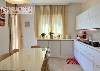 RIF.141 - SOTTOMARINA, 100 mq VISTA MARE.