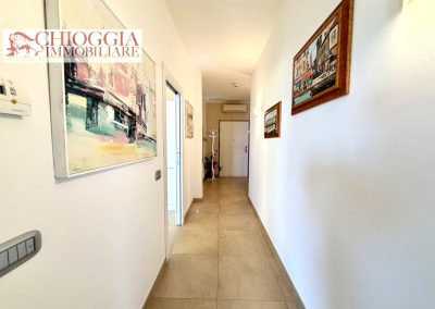 RIF.141 - SOTTOMARINA, 100 mq VISTA MARE.