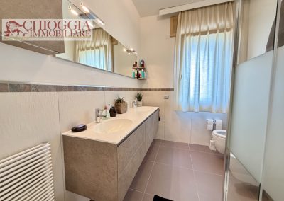 RIF.141 - SOTTOMARINA, 100 mq VISTA MARE.