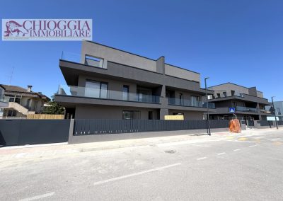 RIF.62B - PRONTA CONSEGNA, VILLA CON GIARDINO.