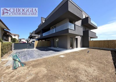 RIF.62B - PRONTA CONSEGNA, VILLA CON GIARDINO.