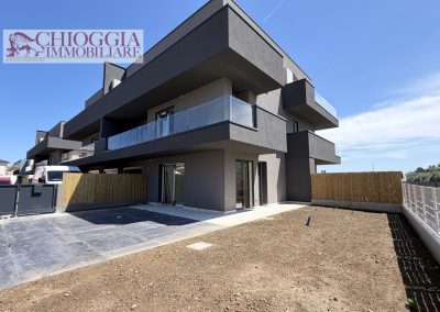 RIF.62B - PRONTA CONSEGNA, VILLA CON GIARDINO.