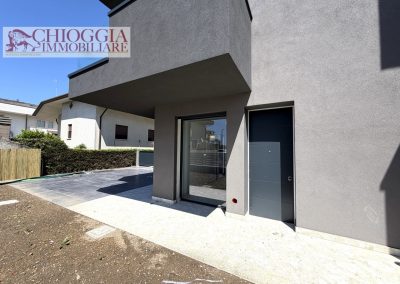 RIF.62B - PRONTA CONSEGNA, VILLA CON GIARDINO.