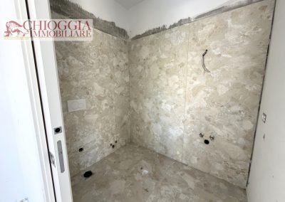 RIF.62B - PRONTA CONSEGNA, VILLA CON GIARDINO.