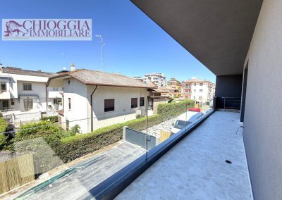 RIF.62B - PRONTA CONSEGNA, VILLA CON GIARDINO.