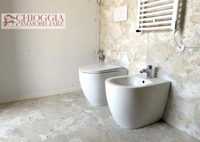 RIF.62B - PRONTA CONSEGNA, VILLA CON GIARDINO.