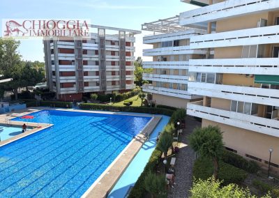 RIF.868 - ISOLAVERDE, APPARTAMENTO CON VISTA SULLE PISCINE.