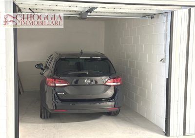 RIF.121 - SOTTOMARINA, GARAGE IN PALAZZINA DI NUOVA COSTRUZIONE