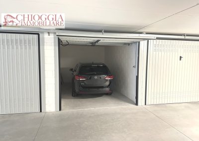 RIF.121 - SOTTOMARINA, GARAGE IN PALAZZINA DI NUOVA COSTRUZIONE