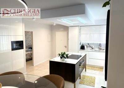 RIF.9 - "CA' DELLA MORA", SPLENDIDO APPARTAMENTO IN CENTRO CON GARAGE.