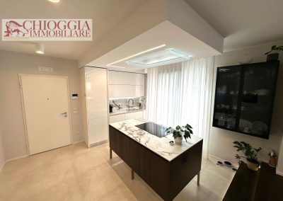RIF.9 - "CA' DELLA MORA", SPLENDIDO APPARTAMENTO IN CENTRO CON GARAGE.