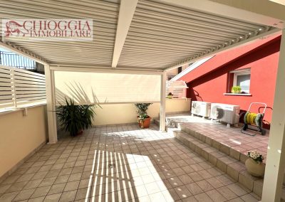 RIF.9 - "CA' DELLA MORA", SPLENDIDO APPARTAMENTO IN CENTRO CON GARAGE.