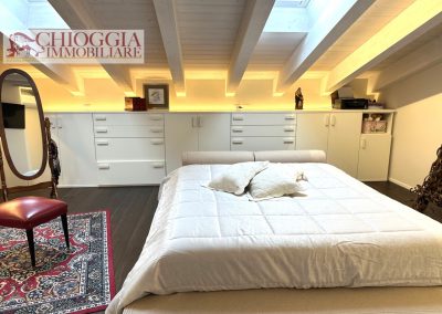 RIF.9 - "CA' DELLA MORA", SPLENDIDO APPARTAMENTO IN CENTRO CON GARAGE.
