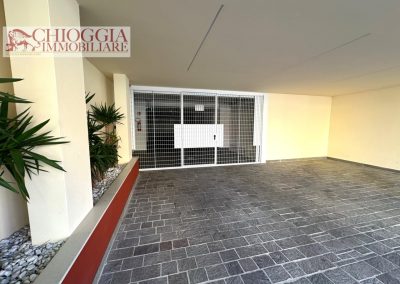 RIF.9 - "CA' DELLA MORA", SPLENDIDO APPARTAMENTO IN CENTRO CON GARAGE.