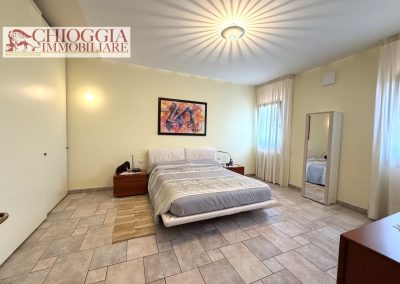 RIF.94 - CASA SINGOLA CON GIARDINO. Euro 260.000.