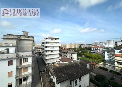 RIF.65 – SOTTOMARINA, APPARTAMENTO CON TRE CAMERE.