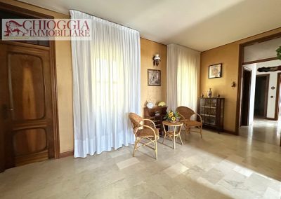 RIF.65 – SOTTOMARINA, APPARTAMENTO CON TRE CAMERE.