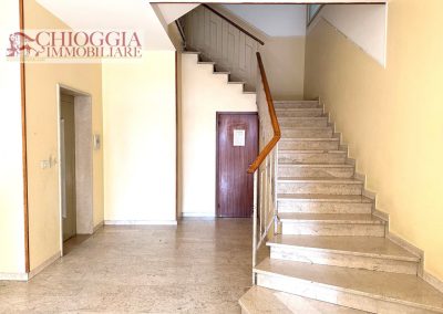 RIF.65 – SOTTOMARINA, APPARTAMENTO CON TRE CAMERE.
