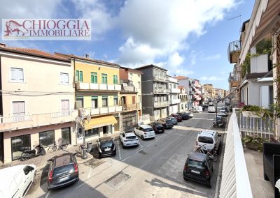RIF.849 - SOTTOMARINA CENTRO, 130 mq CON INGRESSO INDIPENDENTE.