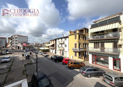 RIF.849 - SOTTOMARINA CENTRO, 130 mq CON INGRESSO INDIPENDENTE.