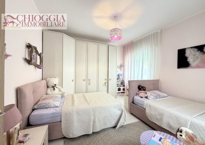 RIF.849 - SOTTOMARINA CENTRO, 130 mq CON INGRESSO INDIPENDENTE.