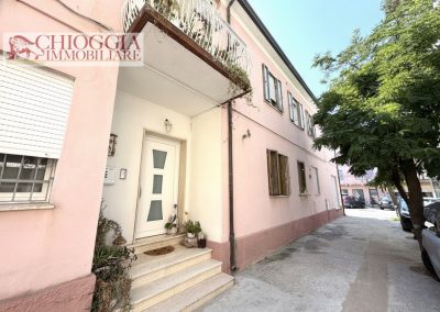 RIF.849 - SOTTOMARINA CENTRO, 130 mq CON INGRESSO INDIPENDENTE.