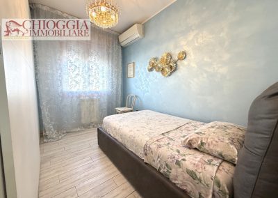 RIF.95 - SOTTOMARINA, VILLA A SCHIERA DI TESTA.