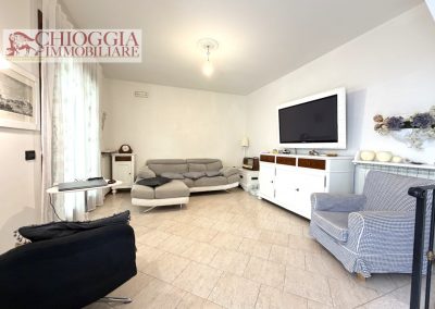 RIF.155 - SOTTOMARINA, CASA SINGOLA. Euro 318.000.