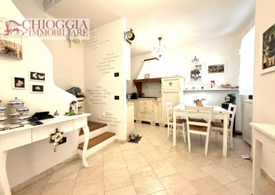 RIF.155 - SOTTOMARINA, CASA SINGOLA. Euro 318.000.