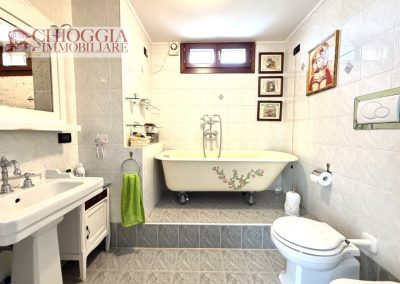RIF.155 - SOTTOMARINA, CASA SINGOLA. Euro 318.000.