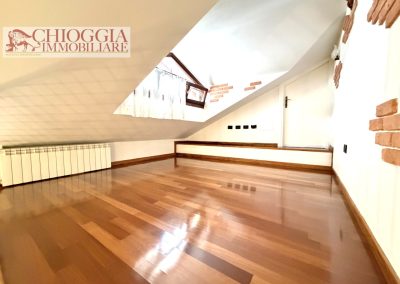 RIF.155 - SOTTOMARINA, CASA SINGOLA. Euro 318.000.