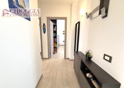 RIF.164-SOTTOMARINA, APPARTAMENTO RISTRUTTURATO DI 90m. CON TERRAZZO E GARAGE