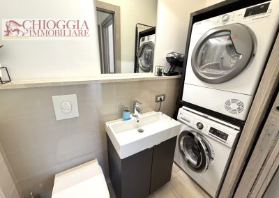 RIF.164-SOTTOMARINA, APPARTAMENTO RISTRUTTURATO DI 90m. CON TERRAZZO E GARAGE