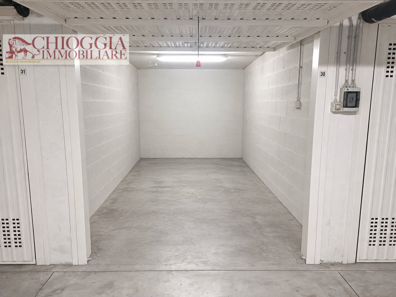 RIF.173 – SOTTOMARINA, GARAGE IN VENDITA.