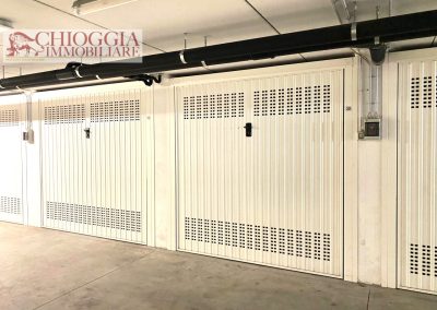 RIF.173 - SOTTOMARINA, GARAGE IN VENDITA.