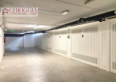 RIF.173 - SOTTOMARINA, GARAGE IN VENDITA.