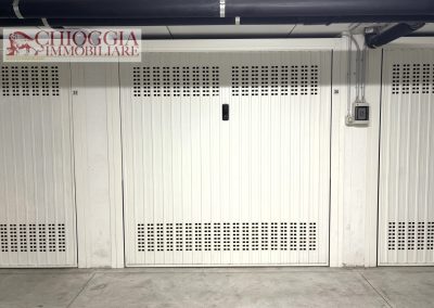 RIF.173 - SOTTOMARINA, GARAGE IN VENDITA.