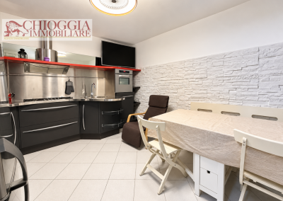 RIF.177 - SOTTOMARINA CENTRO, CASA INDIPENDENTE. Euro 198.000.